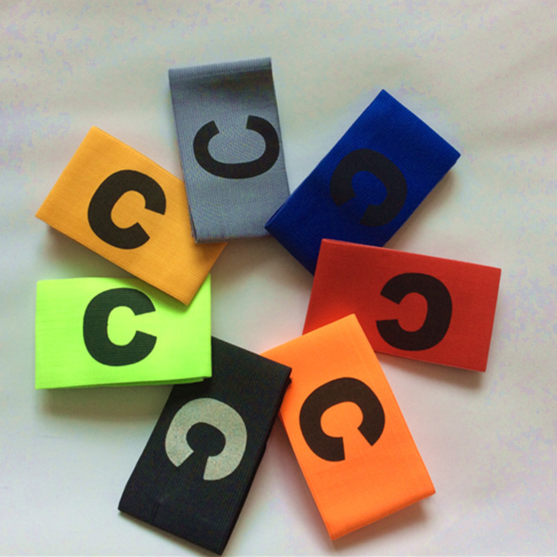 Tugev värviline jalgpallikapteni käepael Professionaalse jalgpalli mängurihmad Paindlik spordikleebi Kapteni käepael 12 värvi C-märk