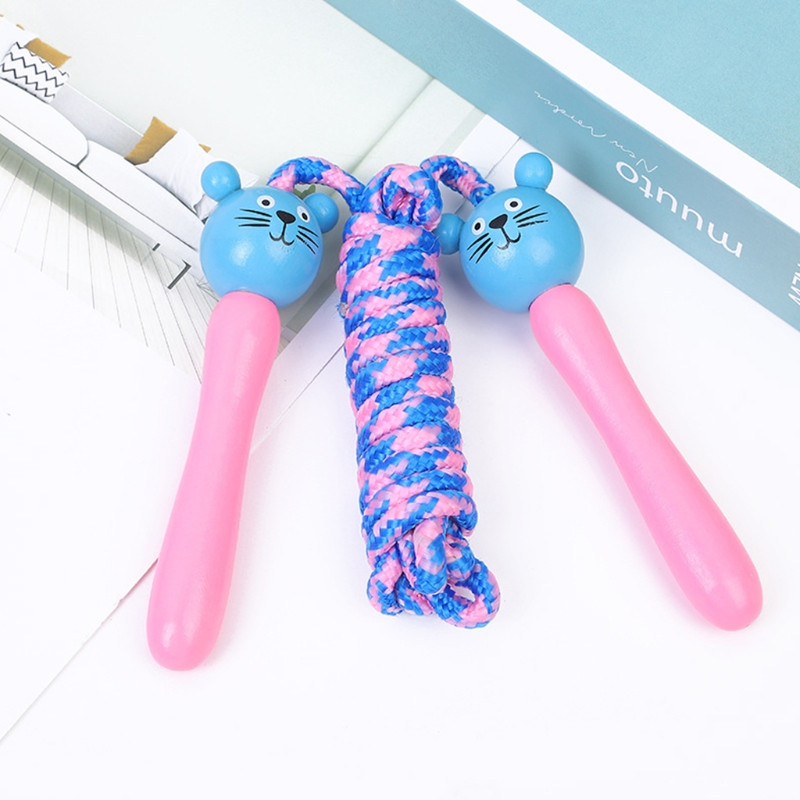 Puust käepidemetega hüppenöör lastele Hüppenöör, mis sobib hästi lastele, õpilastele