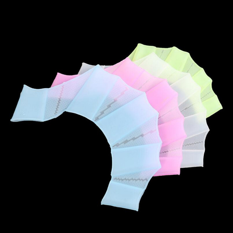 Mehed, naised, laps, poolsõrm, silikoonist ujumisuimed, bassein, sporditreening, käevõru, kindad, lestad, mõlad, varustus