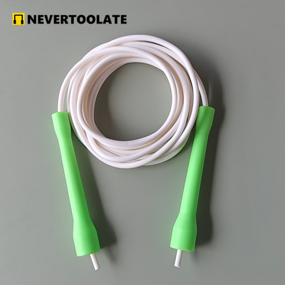 10,5 láb 3,2 méteres kötélhossz a fogantyúk között cc 5 mm-es pvc zsinór magmenettel 105 GRAM ugrókötél fitness 80A keménység