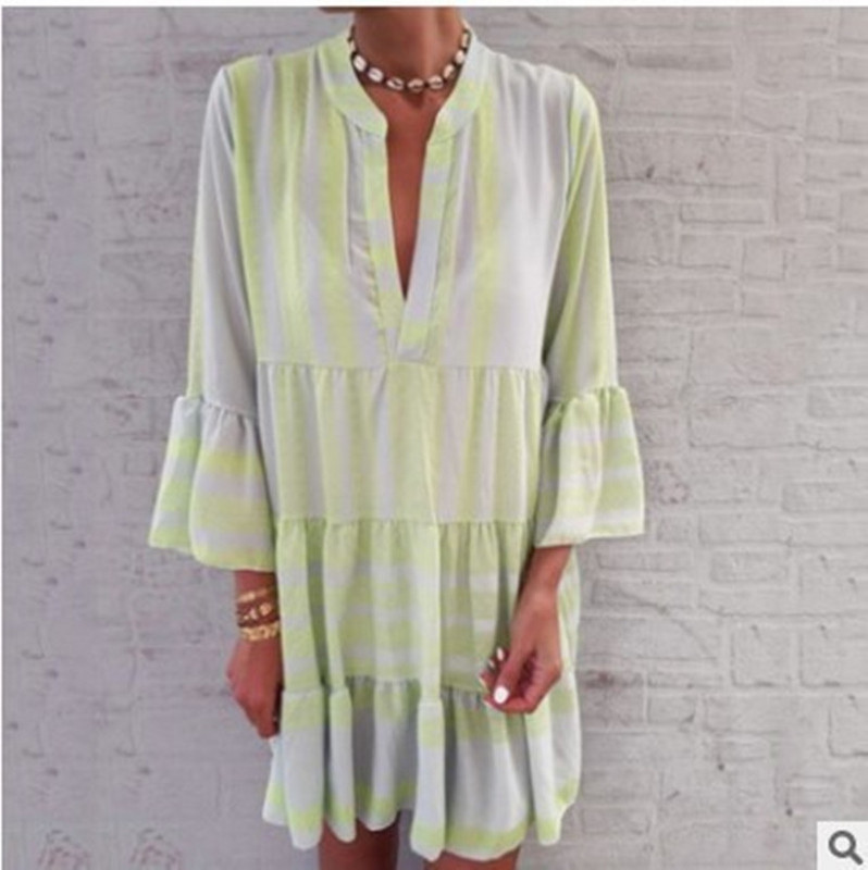 Női V-nyakú, csíkos mintás ruha Alkalmi, lobogó ujjú mini ruha Női Boho szabadidős A vonalas party napruhák Vestidos