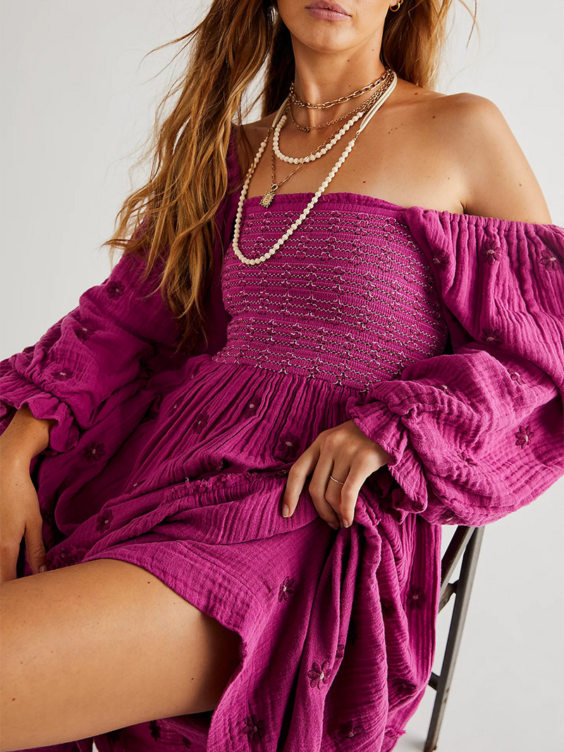 Virággal hímzett női hosszú ruha Bodycon Lámpás ujjú, négyzet alakú nyakú, lépcsőzetes, lendületes ruha Bohém nyári strandruházati ruhák