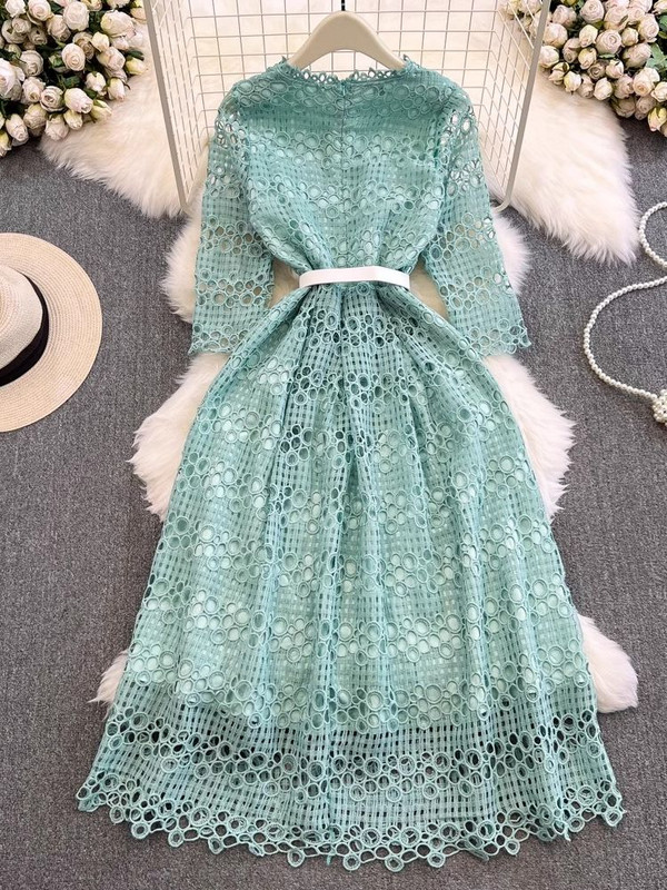 Őszi divat üreges pöttyös hímzés csipke ruha női elegáns elegáns három negyed ujjú cipzár gyémántok öv hosszú melltartók