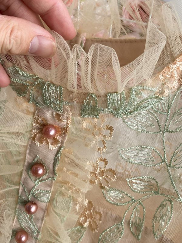 Runway Luxus hálós csipkével hímzett virágos ruha új nyári női hosszú ujjú virágos hímzés fodros irodai party midi ruha