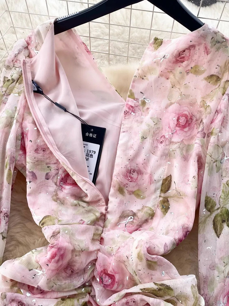 Őszi gyönyörű virágos Bodycon ruha Női, drapériás, lépcsőzetes fodros V nyakú, hosszú petel ujjú fényes virágmintás mini Vestidos