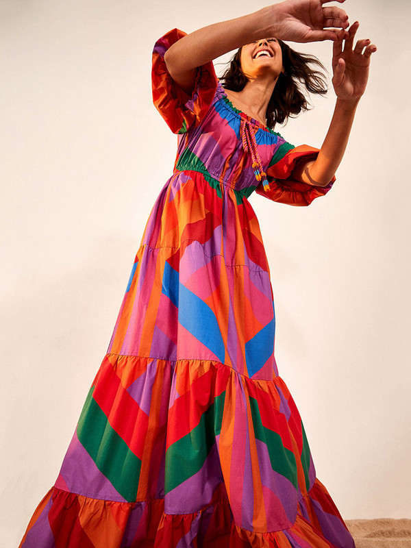 Színátmenetes színes varrással bő női ruha, lenyomat a vállról, felfújt ujjú ruhák női nyaralás tengerparton, nagy szegélyű női köntös