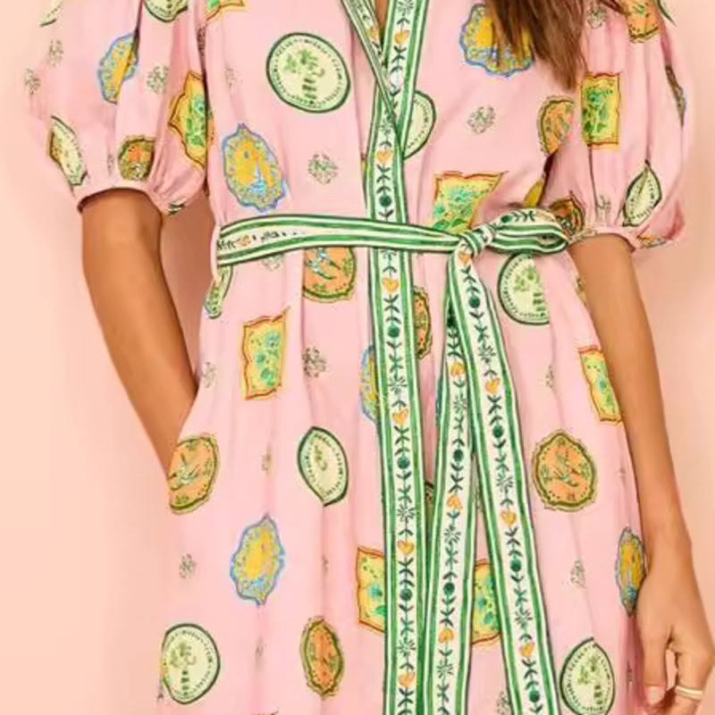 Nyomtatott derékra kötött női kardigán ruha 2024 nyári alkalmi, kontrasztos V-nyakú ruha, divatos, bő, rövid ujjú otthoni hosszú szoknya