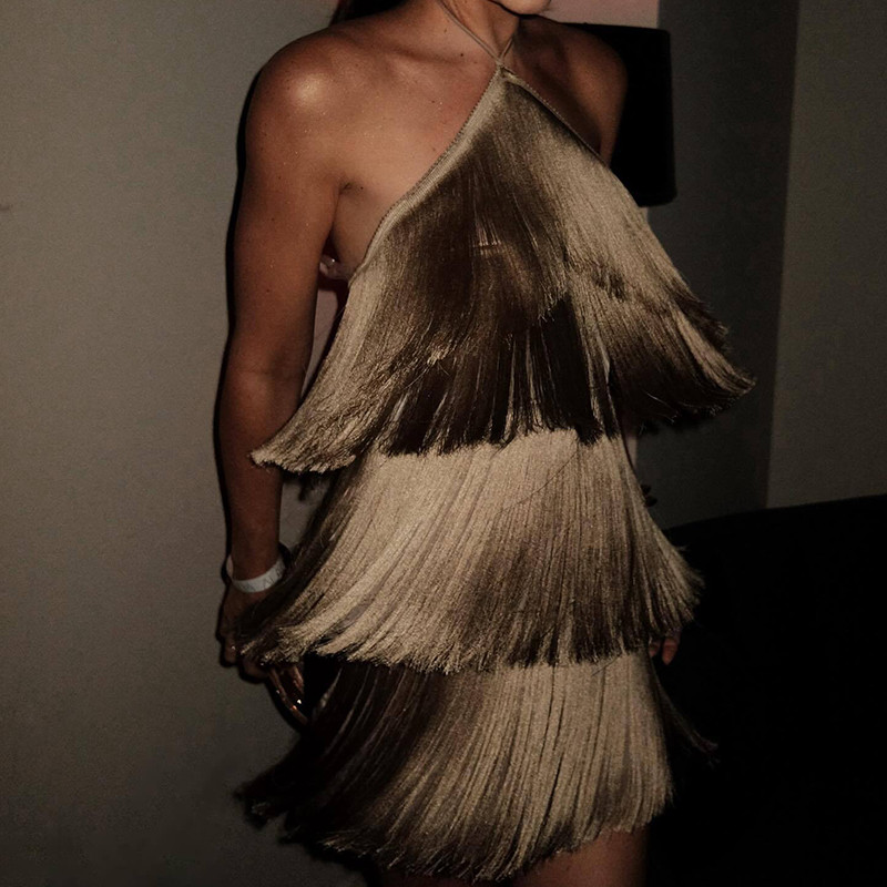 Női divat, selymes, sima bojtos buliruha tavaszi szexi kötőfékes miniruha nyári ujjatlan, hát nélküli üreges ruha