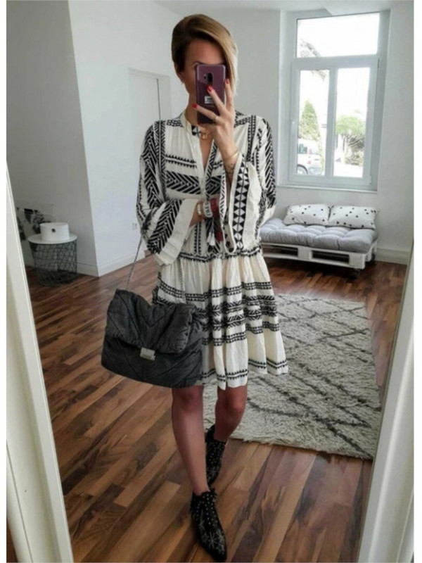 Női rövid ruha tavaszi nyári V-nyakú, hosszú ujjú bohém tengerparti ruha Alkalmi ingázás gombnyomásos női ruha 2023