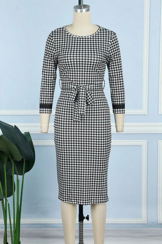 LW Houndstooth hasított Midi Bodycon ruha 3/4 ujjú szegéllyel, osztott derékkötővel mindenhol Nyomtatott edzési viselet elegáns fekete-fehér 1db