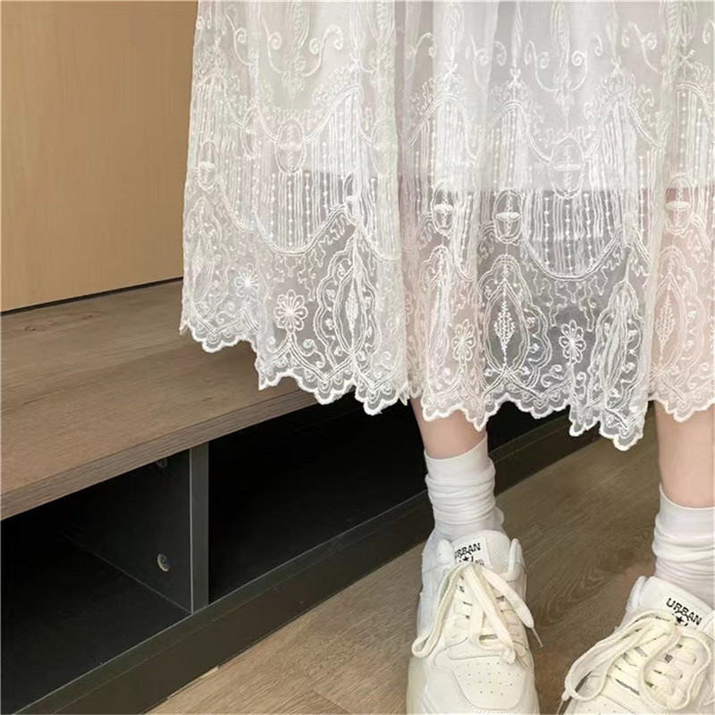 Fehér csipke fodros tüll szoknya Női tavaszi nyár fekete A-vonalú hosszú szoknya Diákok főiskolai géz üreges Midi hajtogatott szoknya