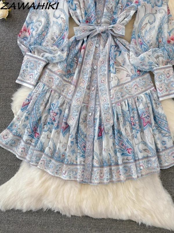 Tavaszi Femme köntös Temperament Vestido Feminino Fashion Sashes Bandage Lantern Sleeve Stand Nyak karcsú derék ruha nőknek