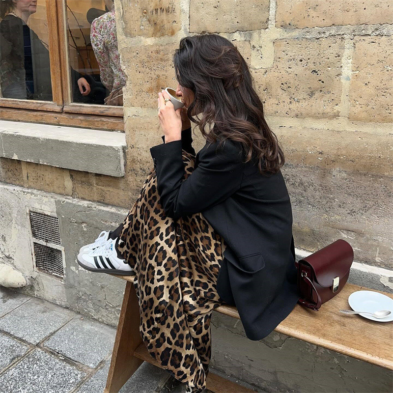 TRAF leopárdmintás női szoknya Vintage midi szatén szoknya női divat magas derekú elegáns hosszú női szoknya 2024 nyári szoknya