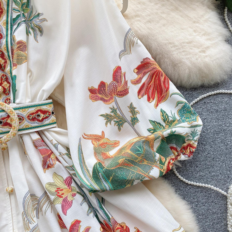 Kora tavasz – ünnepi stílusú, V-nyakú, redős lámpás ujjú, vintage mintás miniruha