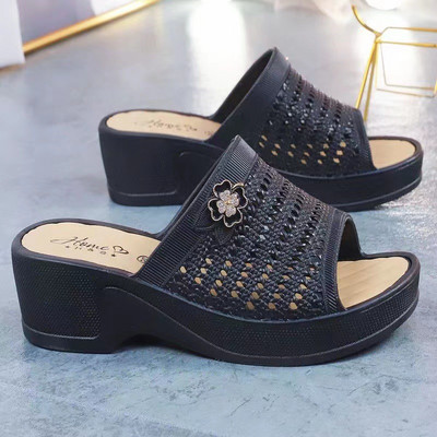 Γυναικεία παπούτσια Καλοκαίρι 2023 Νέες γυναικείες παντόφλες με τακούνι πλαγιάς Πλατφόρμα Σανδάλια μόδας παραλίας Σαγιονάρες αναπνεύσιμα casual γυναικεία παπούτσια