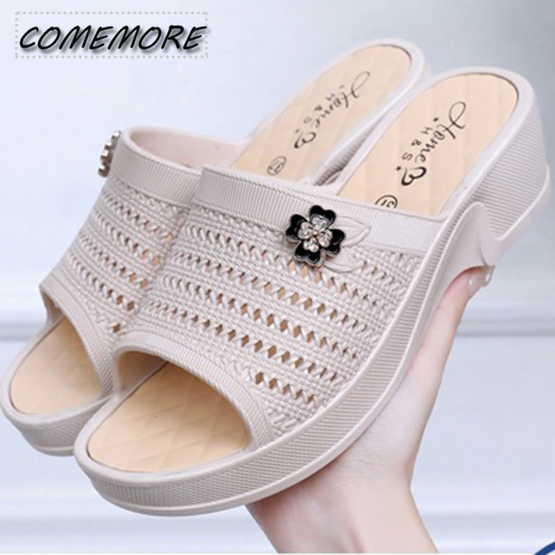 Γυναικεία παπούτσια Καλοκαίρι 2023 Νέες γυναικείες παντόφλες με τακούνι πλαγιάς Πλατφόρμα Σανδάλια μόδας παραλίας Σαγιονάρες αναπνεύσιμα casual γυναικεία παπούτσια