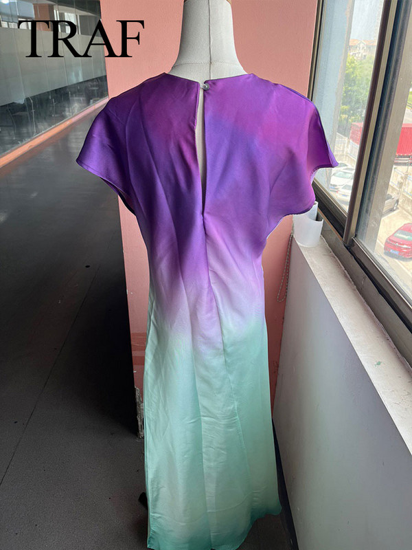 TRAF 2024 Γυναικεία μόδα στάμπα φόρεμα με κοντό μανίκι Βαφή μίντι φορέματα με λαιμόκοψη Ανοιξιάτικο Γυναικείο κομψό φαρδύ, κομψό σατέν φόρεμα