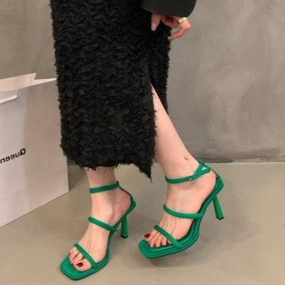 Sandale de damă cu design cu cataramă 2024, moda de vară, violet, cu tocuri înalte, sandale simple cu centură subțire, cu platformă, sandale pentru femei