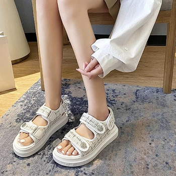 2023 Дамски модни сандали Летни нови плоски бродерии Ежедневни римски дизайнерски обувки Сандал на платформа