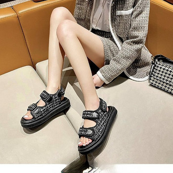 2023 Дамски модни сандали Летни нови плоски бродерии Ежедневни римски дизайнерски обувки Сандал на платформа