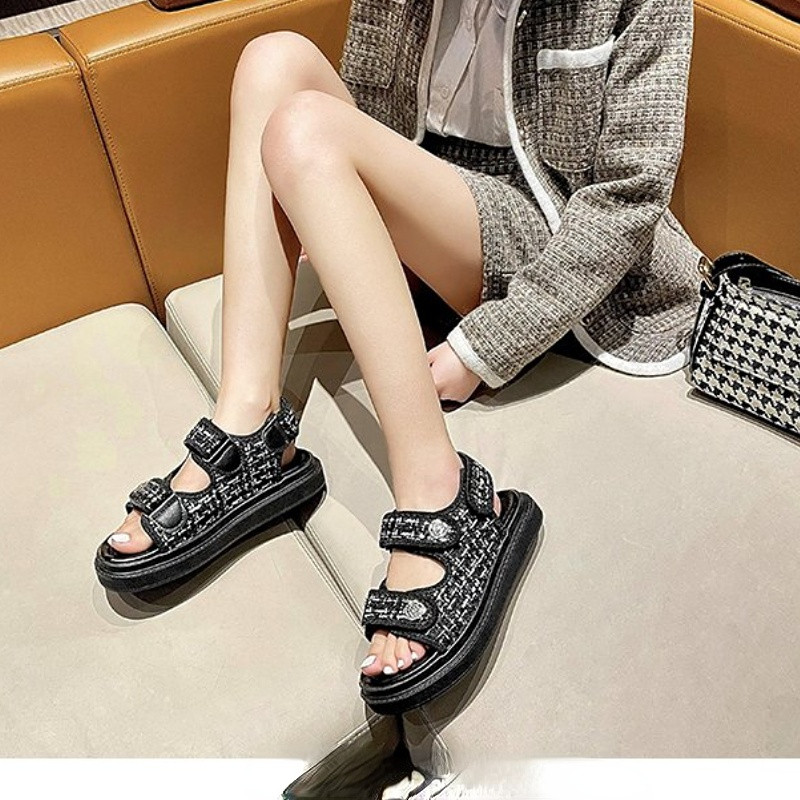 2023 Sandale de modă pentru femei Vară Nouă Broderie plată Casual Pantofi de designer roman Sandal cu platformă