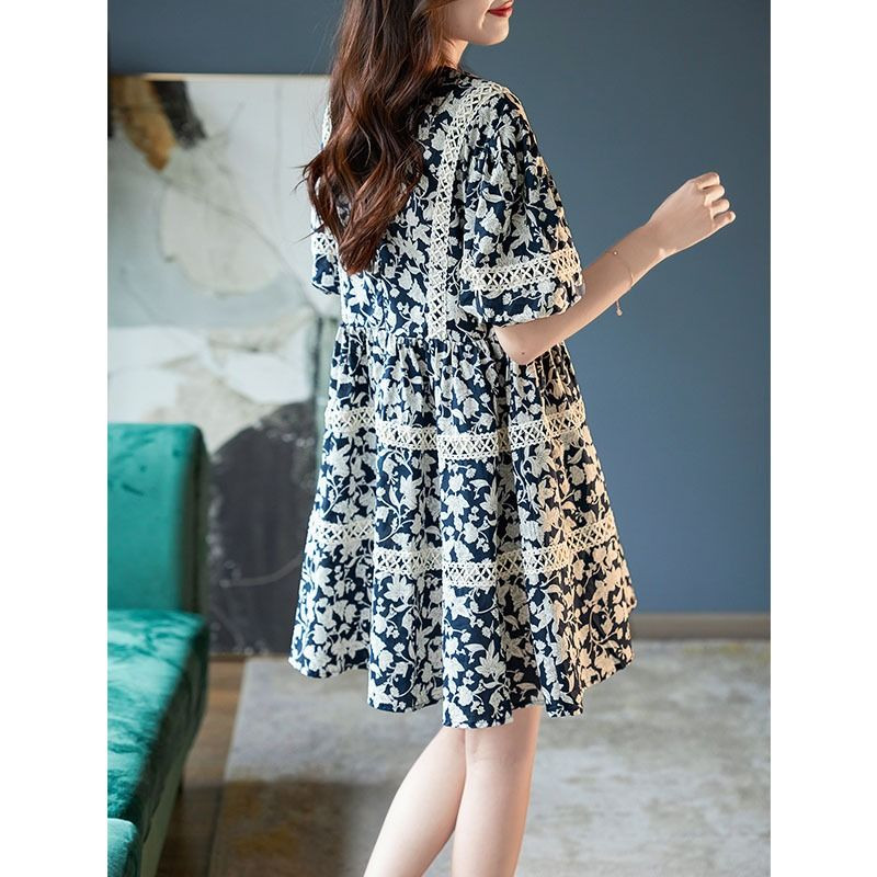 Moodsa trükitud splaissitud volditud pits, puhv varrukas Vintage kleit Naiste riided 2024. aasta suvine uus avar kontorikleit daami lilledega