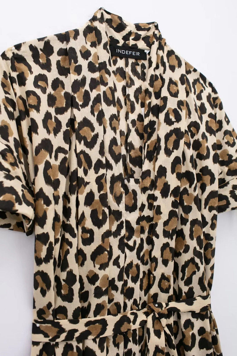 TRAFZA Vintage Leopard Print Γυναικείο φόρεμα με κοντό μανίκι V λαιμόκοψη Κομψό μακρύ φόρεμα μόδα 2024 Καλοκαιρινό φόρεμα streetwear