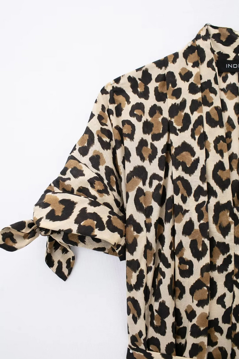TRAFZA Vintage Leopard Print Γυναικείο φόρεμα με κοντό μανίκι V λαιμόκοψη Κομψό μακρύ φόρεμα μόδα 2024 Καλοκαιρινό φόρεμα streetwear