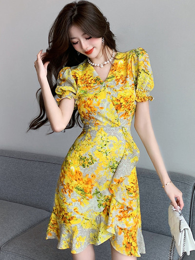 Κομψό μποέμ φόρεμα με λουλουδάτο στάμπα, φουσκωτά μανίκια με λαιμόκοψη V με ψηλή μέση, μονό βολάν και κορδόνι για πάρτι