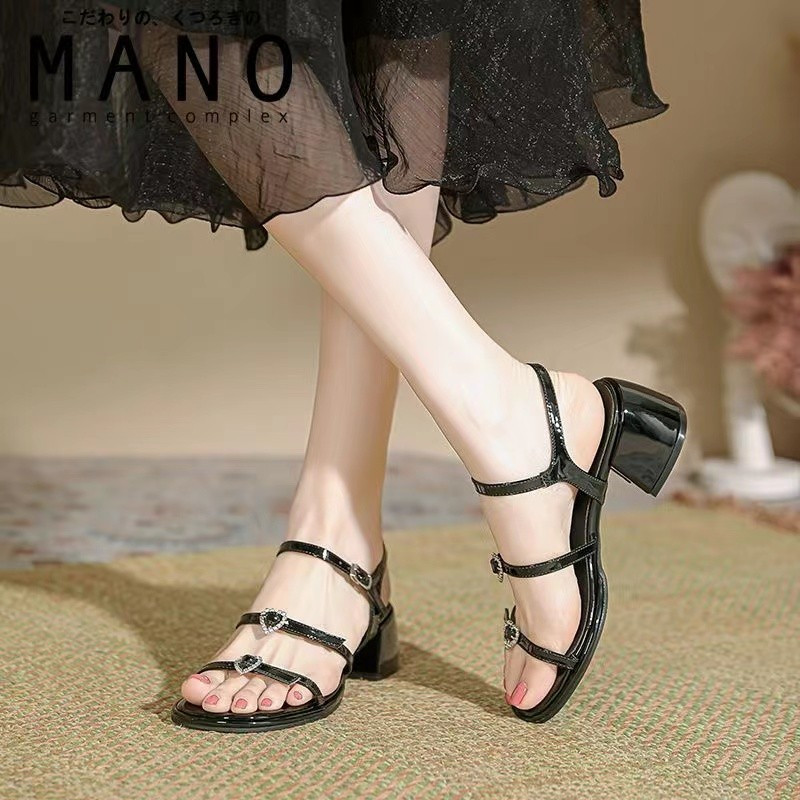 2024 nyár új, nyitott orrú bokapánt magassarkú női cipők ezüst vastag sarkú ruha participők divatos keskeny szalag női szandálok