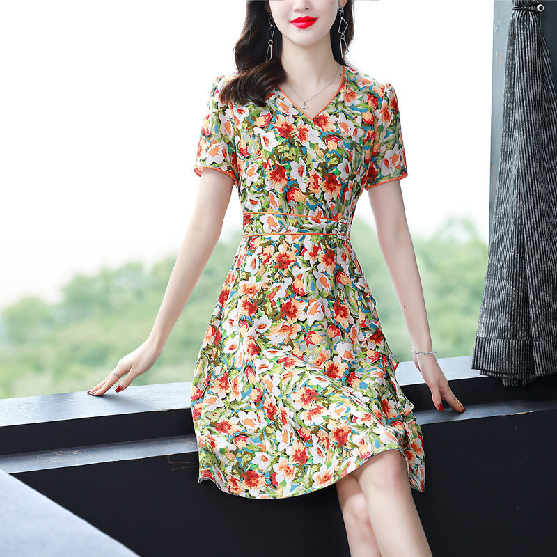 Elegantne V-kaelusega avara vööga teemandid, volangid Lilleline kleit Naiste riided 2023. aasta suvine uus lühikeste varrukatega kontori naiste minikleit