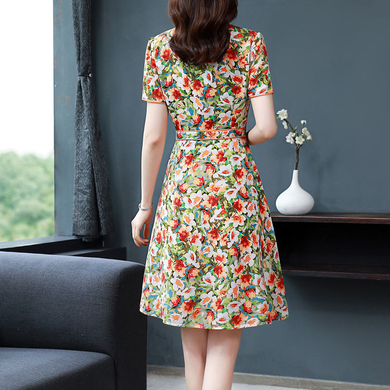 Elegantne V-kaelusega avara vööga teemandid, volangid Lilleline kleit Naiste riided 2023. aasta suvine uus lühikeste varrukatega kontori naiste minikleit