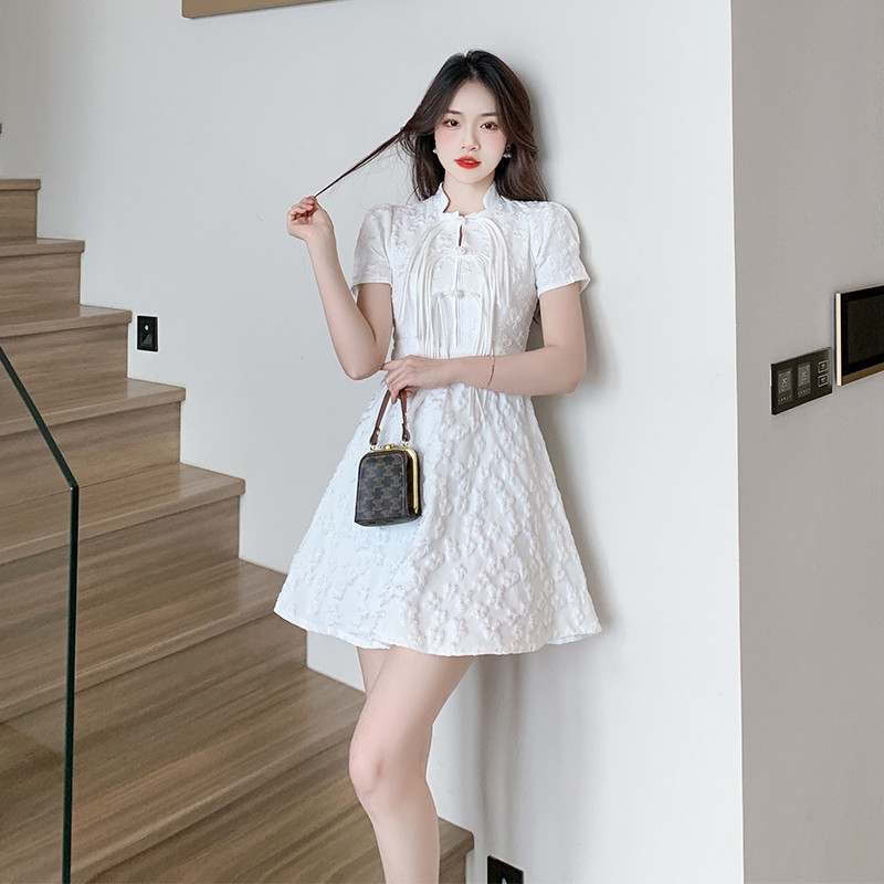 Φθινοπωρινή μόδα 2024 Σέξι κούφιο κοντό μανίκι γυναικείο φόρεμα με κοντό μανίκι, μαύρο, λεπτό, πλισέ σε γραμμή Α, φόρεμα για χορό