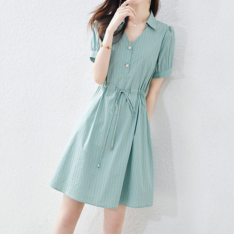 Divat ingázó női csíkos lehajtható galléros gombos ing ruhák nyári női ruházat alkalmi ráncolt rövid ujjú ruha
