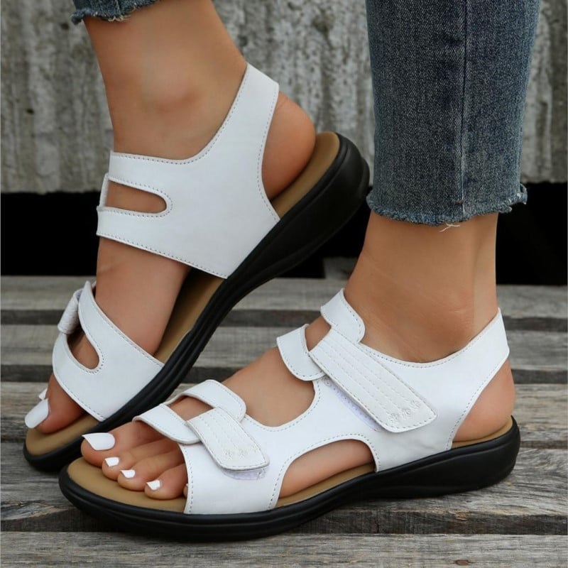 Müügil 2024. aasta naiste kingad, uued moodsad retro-leopardimustrilised naiste sandaalid, suvised vabaaja naiste rannajalatsid kalasuudega