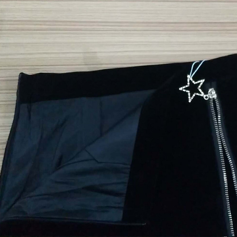 FairyShely Μαύρη Μίνι Γυναικεία Φούστα 2024 Βελούδινη Κοντή Pencil Φούστα Κορεάτικη Γυναικεία Σέξι Φούστες Γραφείου Ψηλόμεση Φούστες Φάλντα με φερμουάρ