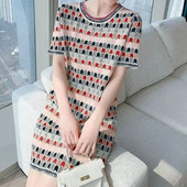 Κορεάτικη ιδιοσυγκρασία εμπριμέ κοντομάνικα φορέματα Γυναικεία ρούχα 2023 Καλοκαιρινή κομψή μόδα Γυναικείο ίσιο φόρεμα με στρογγυλή λαιμόκοψη