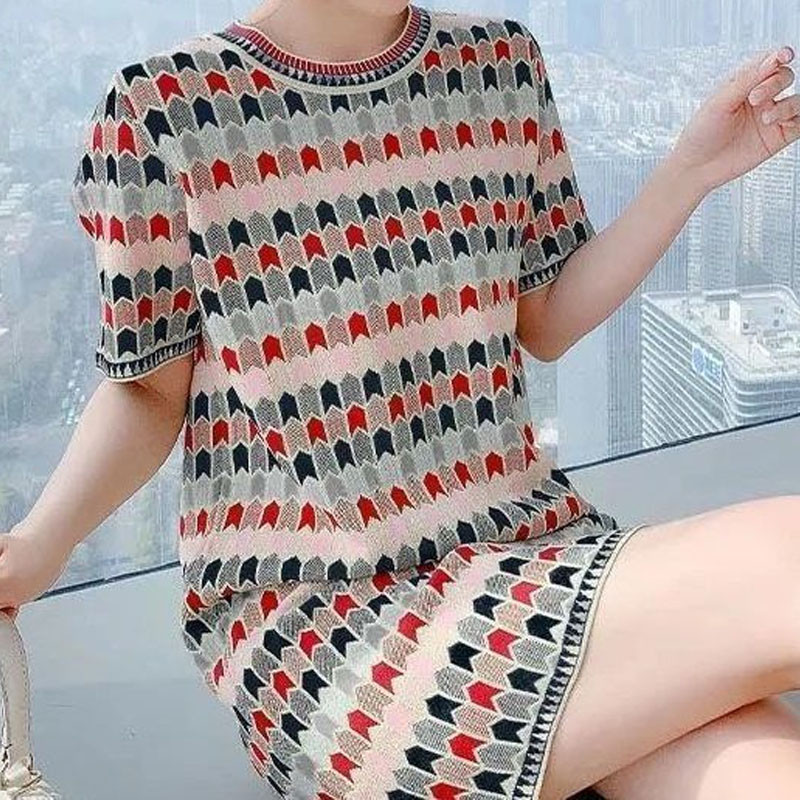 Κορεάτικη ιδιοσυγκρασία εμπριμέ κοντομάνικα φορέματα Γυναικεία ρούχα 2023 Καλοκαιρινή κομψή μόδα Γυναικείο ίσιο φόρεμα με στρογγυλή λαιμόκοψη