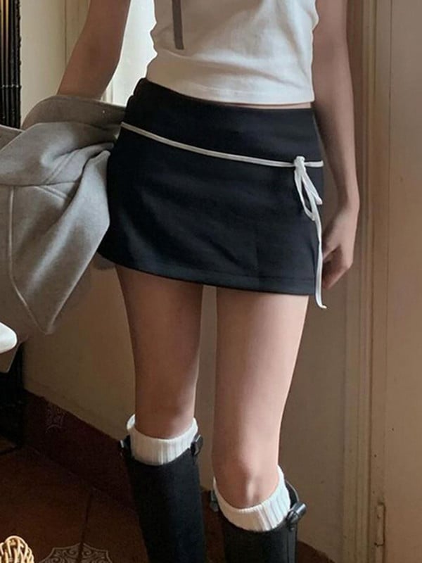 Weekeep Contrast Bandage Mini szoknya alkalmi fekete, alacsony emelkedésű ceruzaszoknyák nőknek koreai stílusú divatos ruházat női Harajuku