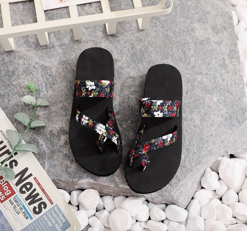 Suvised naiste plätud vabaaja sussid Lamedad sandaalid Rannakingad Moodne platvorm Naiste sandaalid Zapatos De Mujer