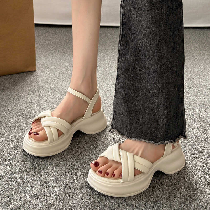 Madalad sandaalid, naiste nahk, läbipaistvad kontsad, ülikond, naiste beež, 2023. aasta suvine ümmargune varvas naiste kingad madala kontsaga mood, must plokk puukingad