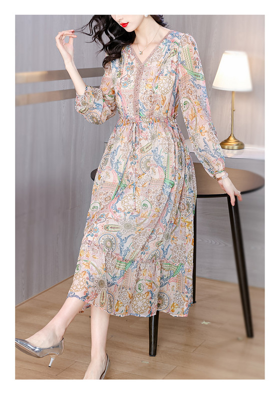 2024. aasta uus tipptasemel siiditrükiga seelik Kevad/suvi Moodne killustunud lilleline kleit Naiste Prantsuse vabad liibuvad puhkusevestid