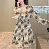 Elegáns V-nyakú, stílusos fodros midi ruha alkalmi rózsamintás női ruházat tavaszi őszi francia stílusú A-vonalú derék ruhák