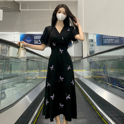 2024. aasta suvi naiste uus moodne V-kaelusega lilleline kleit Naistele mõeldud pikad avarad A-kujulised kleidid Naiste prinditud lühikeste varrukatega Vestidos H82