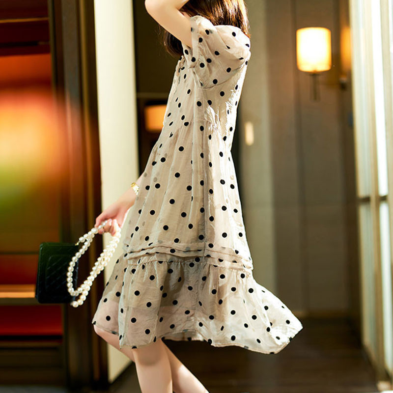 Γλυκό κομψό πουά με στάμπα σιφόν μίντι φόρεμα Καλοκαιρινό κομψές πτυχώσεις συνονθύλευμα γυναικεία ρούχα Φαρδιά φορέματα με λαιμόκοψη σε γραμμή Α