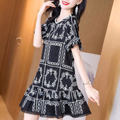 Elegantna labava čipkana mini haljina s otisnutim naborima i volanima Ženska odjeća Ljeto 2023. Nove prevelike ženske haljine s puf rukavima