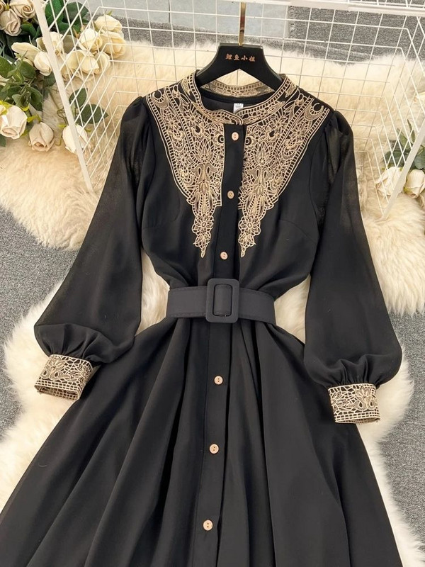 Jauna modes pavasara vasaras ziedu izšūšanas kleita Sieviešu kājiņam ar garām piedurknēm, šuvēm šifona jostas ballītei Midi Vestidos