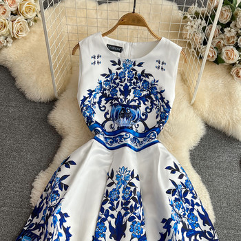 Дамска миди рокля с принт в синьо и бяло порцелан