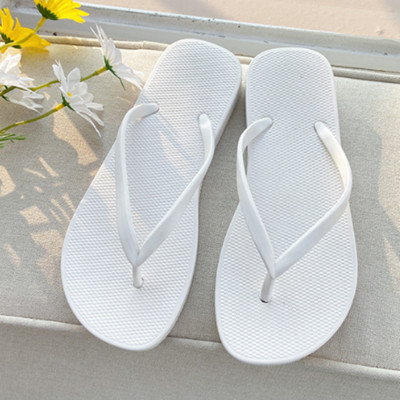 Uued plätud suvised rannaäärsed vabaaja sussid