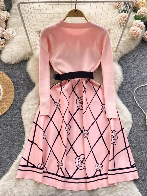 Francia Elegáns Gyönyörű Virág Gyöngy Bross Hosszú ujjú Pulóver Kötött Patchwork Öv Kockás Kamélia Jacquard Midi Vestidos